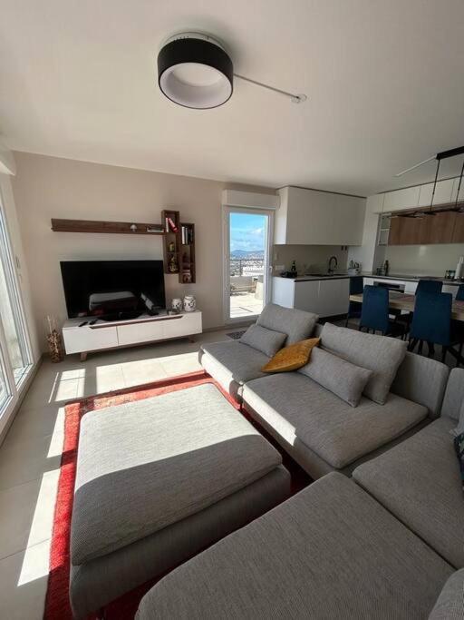 Superbe Appartement 3 Chambres A Грасс Екстер'єр фото