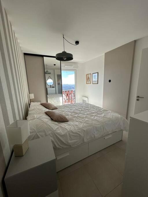 Superbe Appartement 3 Chambres A Грасс Екстер'єр фото